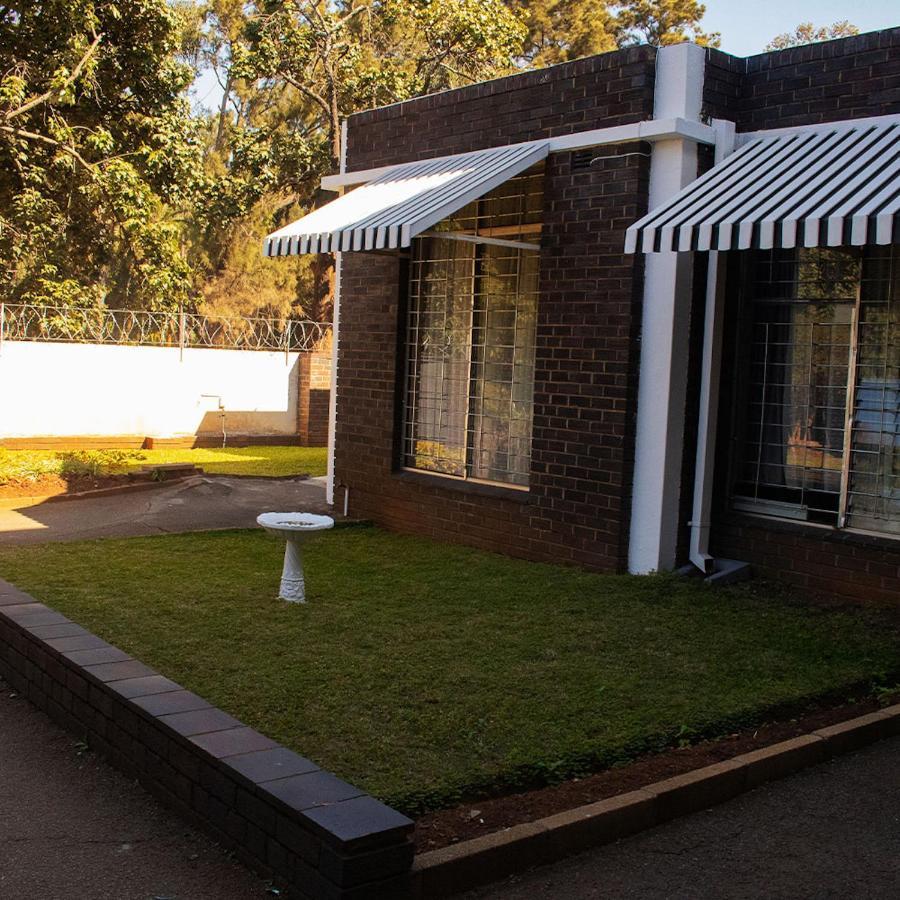 R Executive Apartments Harare Kültér fotó