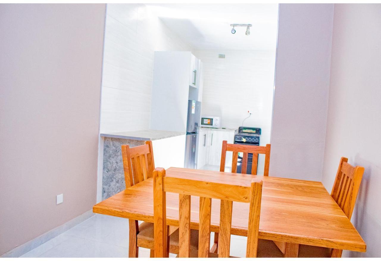R Executive Apartments Harare Kültér fotó