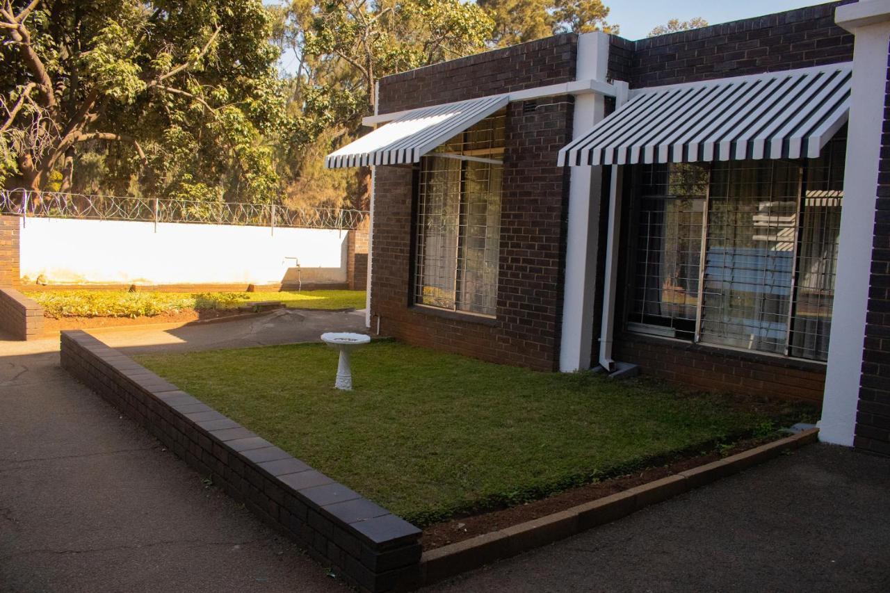 R Executive Apartments Harare Kültér fotó